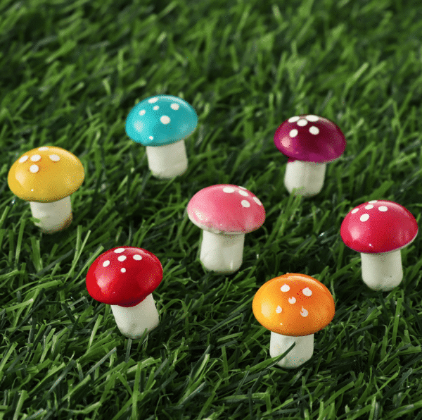 10 MINIATURE ARTIFICIAL FOAM POTTED PLANTS MINI MUSHROOM